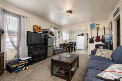 136 and 136.5 SW Third St (3 of 20)