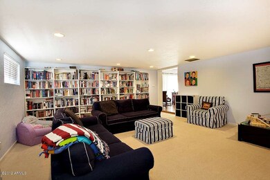 Large family / TV room