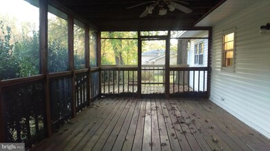 4040 Clyde Ln, White Plains, MD 20695 - photo 4