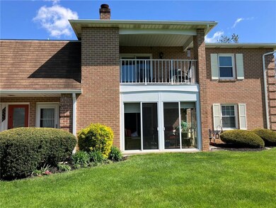 2683 Rolling Green Dr unit E2683, Macungie, PA 18062 - photo 2