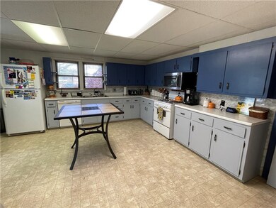 63 Beech St, Homer City, PA 15748 - photo 4