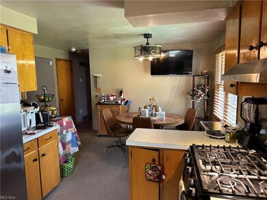 Open kitchen and Dining Room