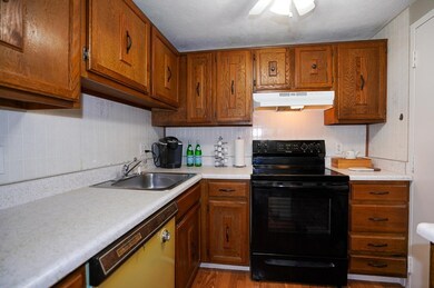 33 Lodgen Ct unit 2C, Malden, MA 02148 - photo 7