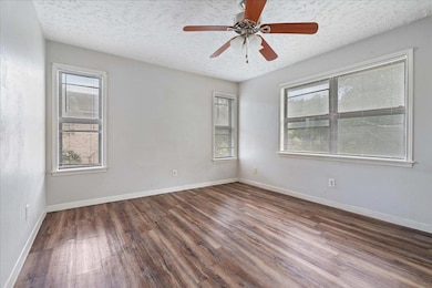 906 N Lbj Dr unit 4, San Marcos, TX 78666 - photo 6