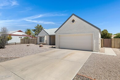 1423 E Todd Dr-3