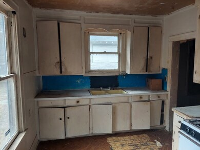 1217 W 5th St, Texarkana, TX 75501 - photo 3