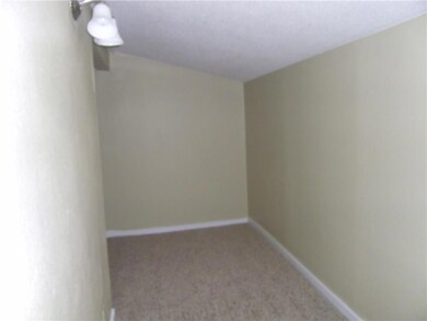 Bonus room off kitchen could be used as a huge pan
