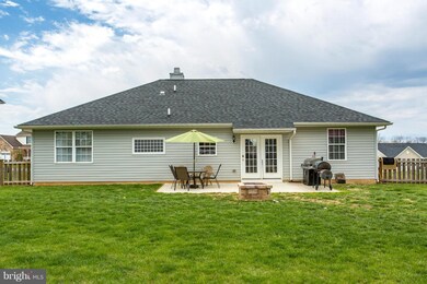 10237 Saddlebrooke Ln, Hagerstown, MD 21740 - photo 2