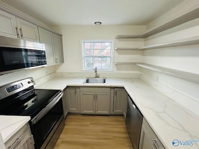 4422 Bonnell Dr NW unit A, Huntsville, AL 35816 - photo 6