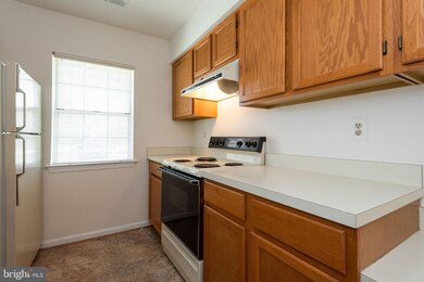 9274 Cherry Ln unit 81, Laurel, MD 20708 - photo 6
