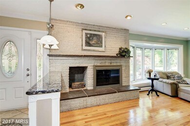 8529 Pineway Dr, Laurel, MD 20723 - photo 4