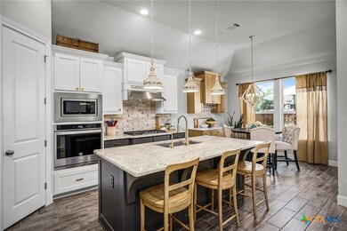 1387 Village Inn, New Braunfels, TX 78132 - photo 6