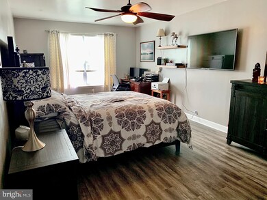 1027 Lily Ln, Temple, PA 19560 - photo 6