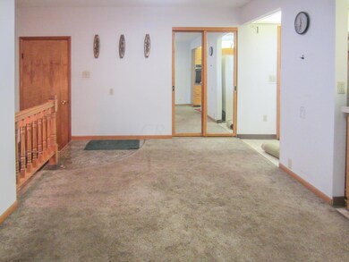 4221 Seigman Ave, Columbus, OH 43213 - photo 7