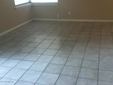 1817 Burkholder Cir E, Jacksonville, FL 32216 - photo 2