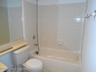 72 Briarwood Ct, Howell, NJ 07731 - photo 6