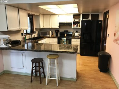 7485 Cason Cir, Gladstone, OR 97027 - photo 3