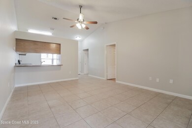 003-photo-living-room-10445679