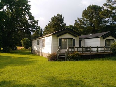 229 Chapel Hill Cir, Macon, GA 31211 - photo 2