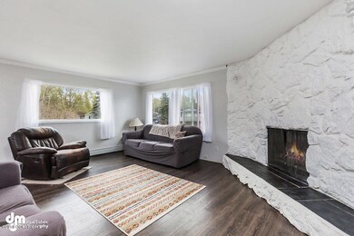 Living Room MS_73929-SMALL