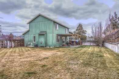 1585 SW 22nd Place, Redmond, OR 97756 - photo 3