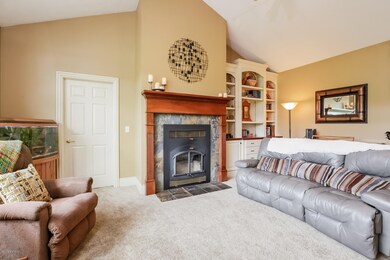 008-Living_Room-3262834-medium