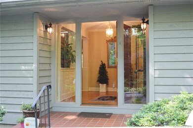 Entrance with tile