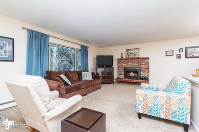Living Room_KI_25-SMALL