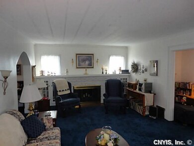 Living Room. Spacious Living Room For Entertaining
