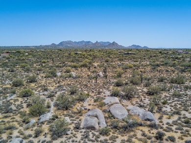 Pinnacle Peak in back ground