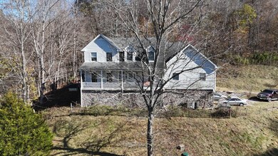 1420 White Hollow Ln, Lafayette, TN 37083 - photo 6