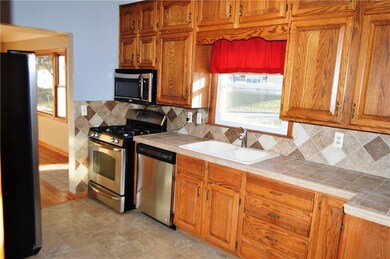 2613 Ashby Ave, Des Moines, IA 50310 - photo 5