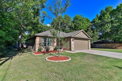 104 Fair Ave, Gainesville, TX 76240 - photo 2