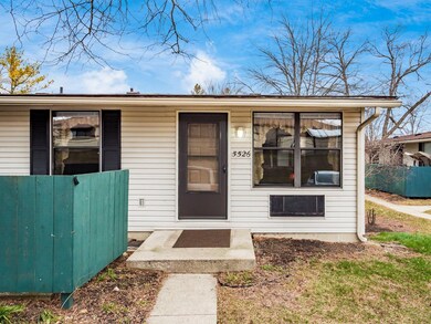 5526 Pipers Meadow Dr unit 5526, Columbus, OH 43228 - photo 2