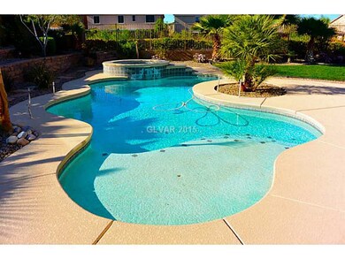 Swimming Pool/Hot Tub/Sauna. Gorgeous Pool/Spa