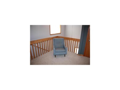Interior Space/Layout. perfect space for a desk or