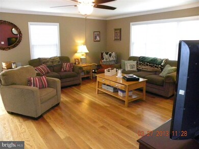 22920 Berry Cir, Smithsburg, MD 21783 - photo 3