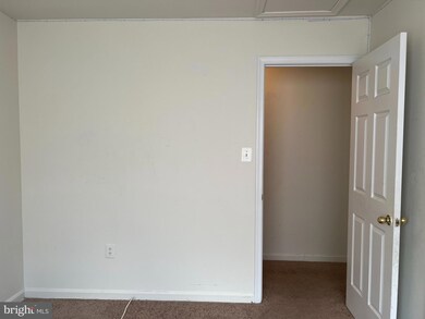 2071 Alice Ave unit 301, Oxon Hill, MD 20745 - photo 6