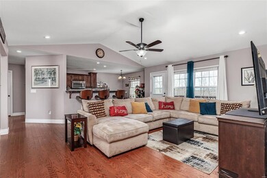 20391 Hardcastle Ln, Saint Robert, MO 65584 - photo 6