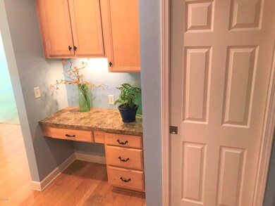 Built In Desk