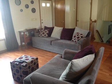4498 Nickerson-LR2