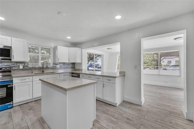 16200 NE 3rd Ave unit A, Miami, FL 33162 - photo 5