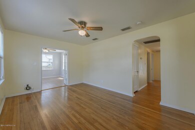 1304 Macarthur St, Jacksonville, FL 32205 - photo 5
