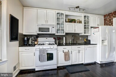 8017 W Point Dr, Springfield, VA 22153 - photo 7