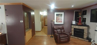 22590 Sandalwood Rd, Bedford, OH 44146 - photo 5