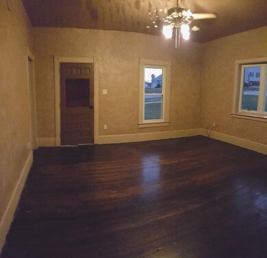 314 W Plum St, West Union, IA 52175 - photo 5