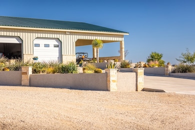 935 None, Del Rio, TX 78840 - photo 3