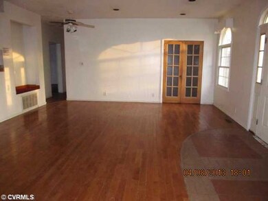 352 Lonesome Oak Dr, Dunnsville, VA 22454 - photo 4