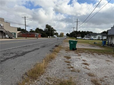 17469 Louisiana 631, Des Allemands, LA 70030 - photo 3
