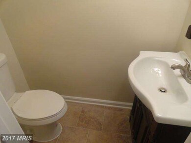 6847 Forest Terrace, Hyattsville, MD 20785 - photo 4